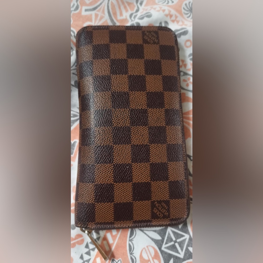 Louis Vuitton Brown Textured Wallet